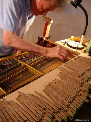 villecroze 08 2008 H Dreyfus   2   credit Bruno Le Hir.