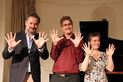 Pianistes aux 6 mains.JPG