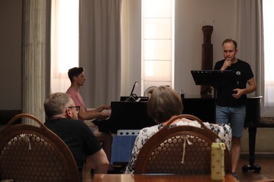 Une double vue de face et de dos.JPG