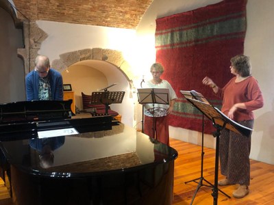 En répétition partielle